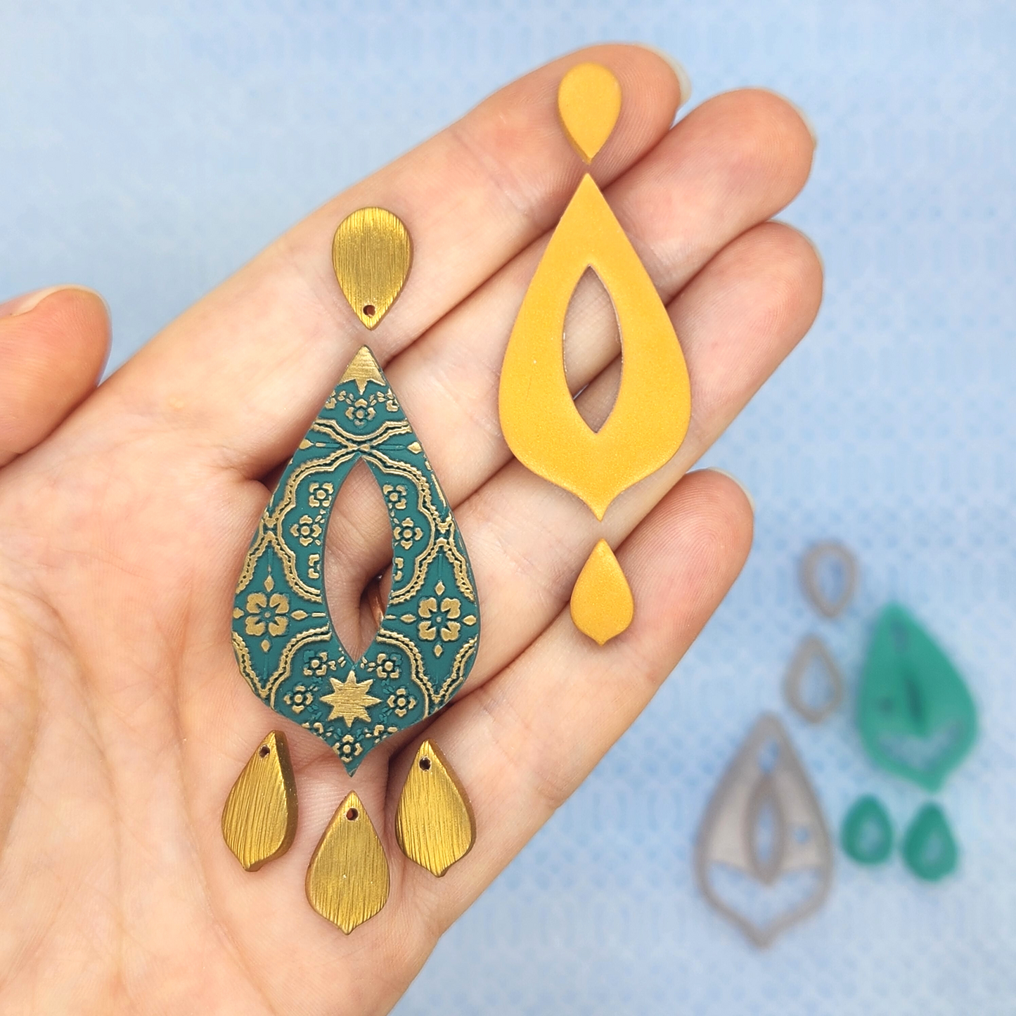 Zahra Dangle Set