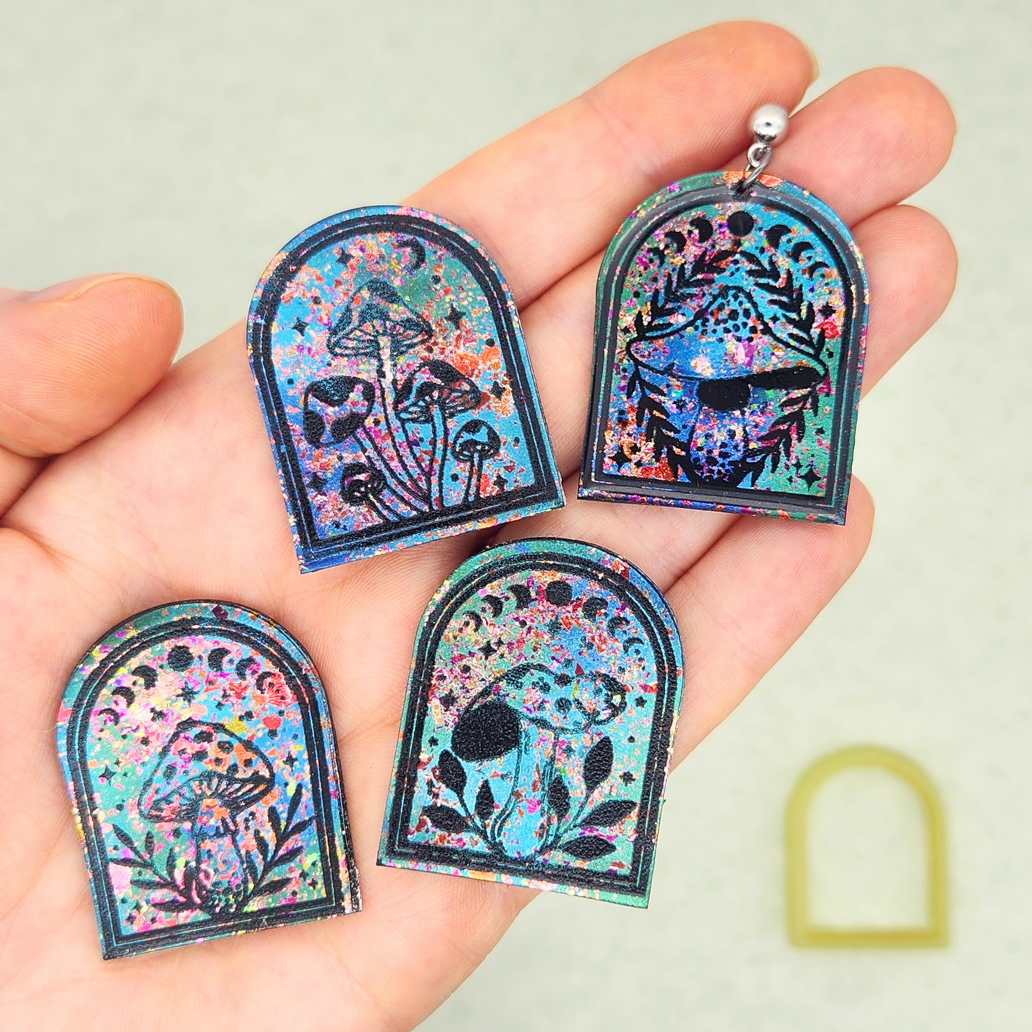 Celestial Mushroom Arch Silk Screen & Matching Cutter