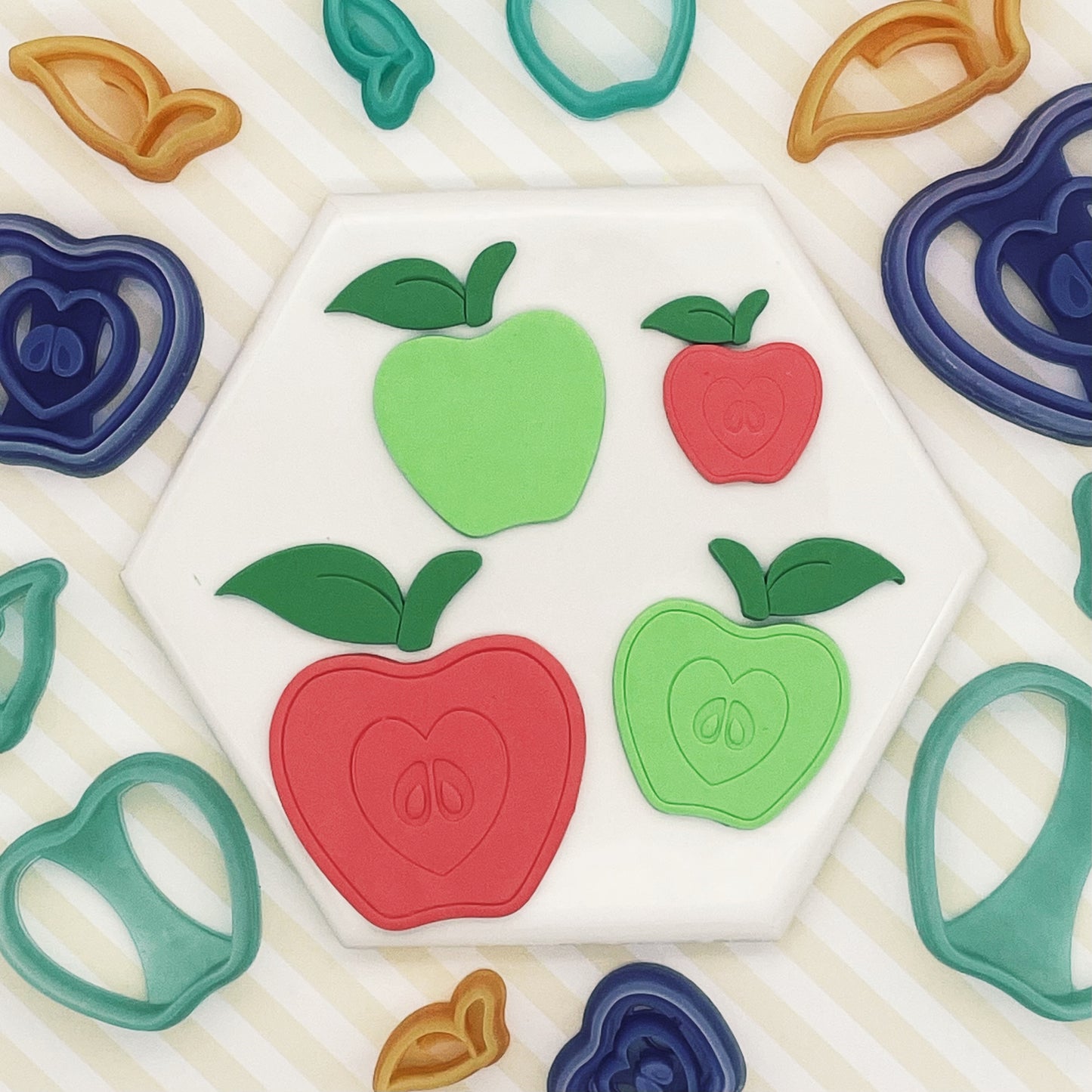 Apple - Mirrored Set
