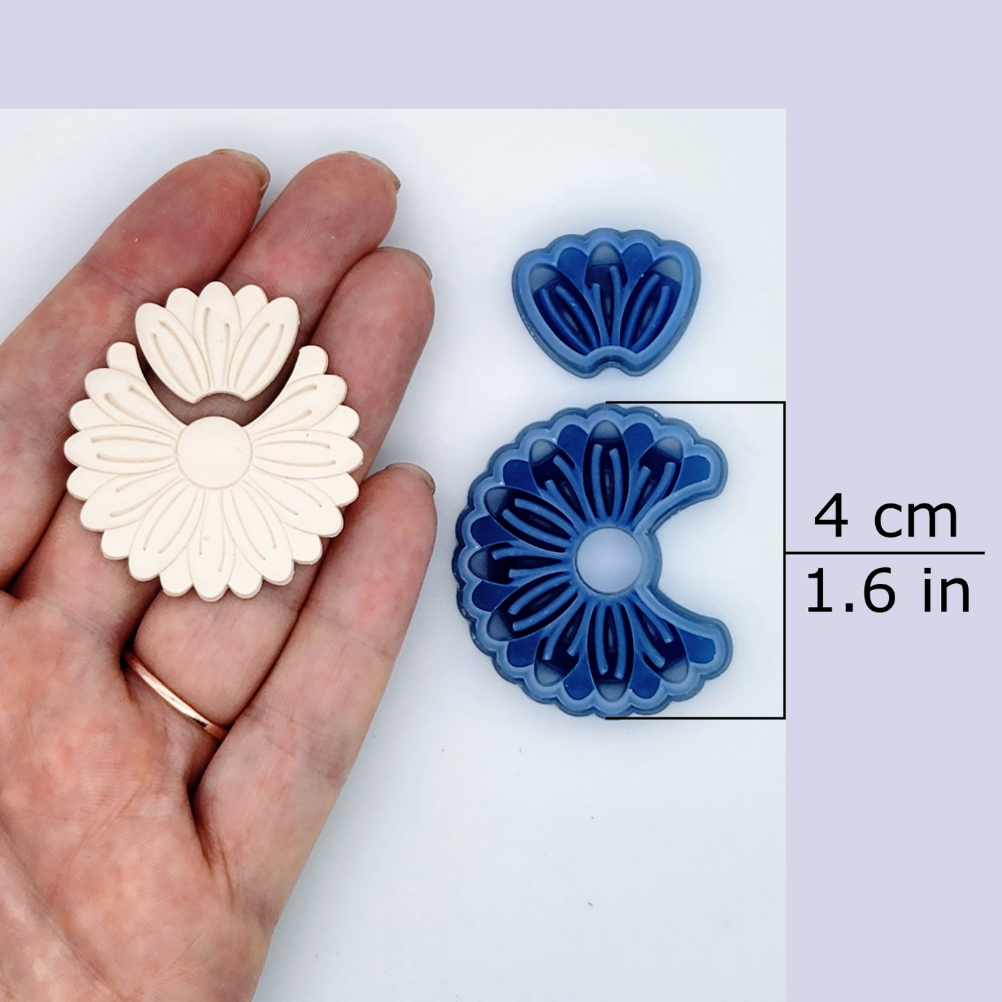 Daisy with Petal Stud Set