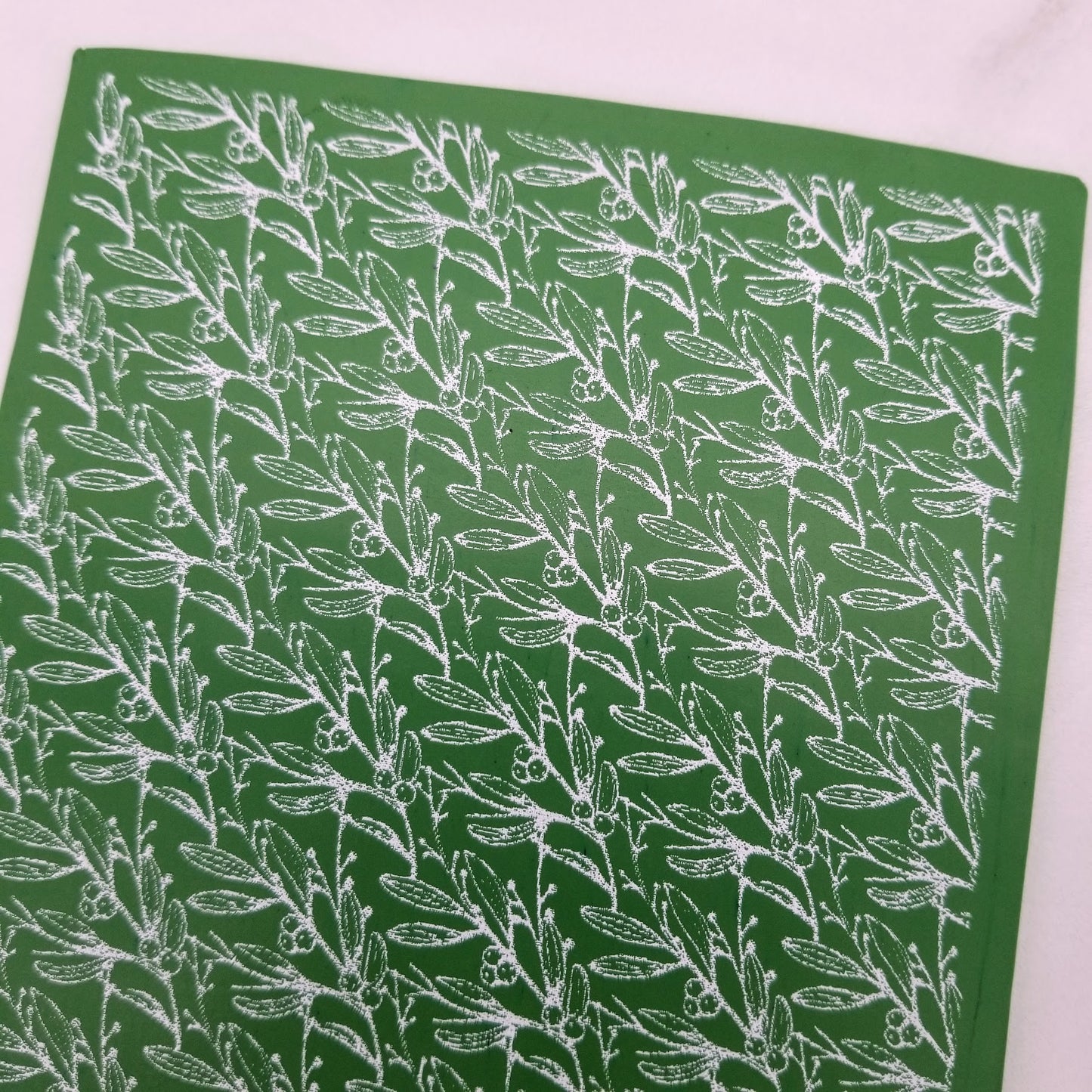 Merry Mistletoe Silk Screen