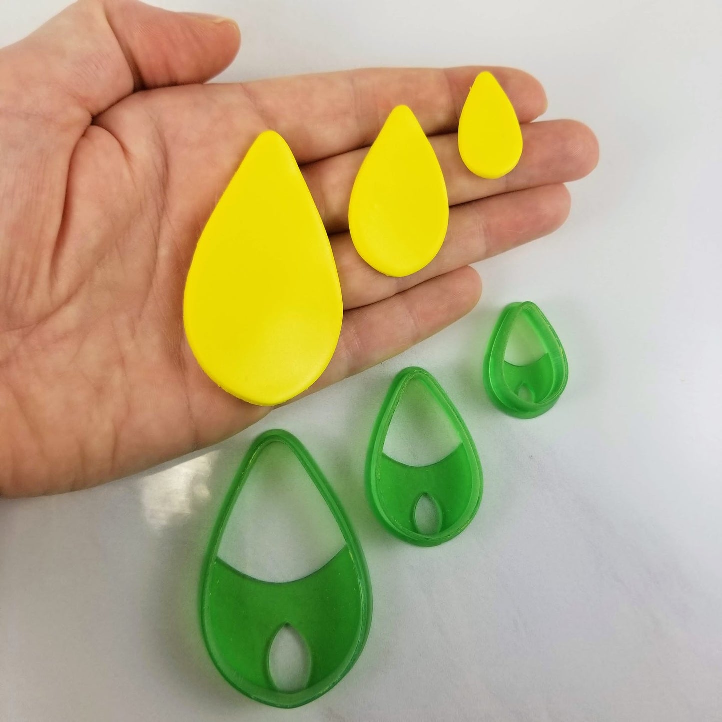 Samantha Teardrop Polymer Clay Cutter