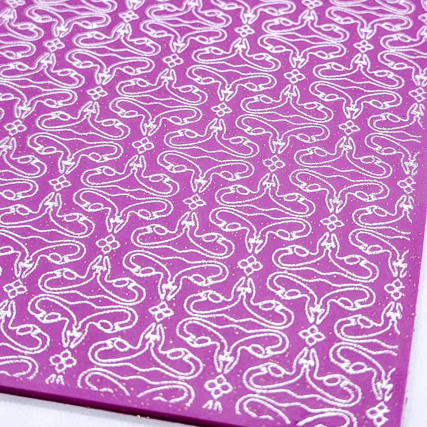 Uteri United Silk Screen