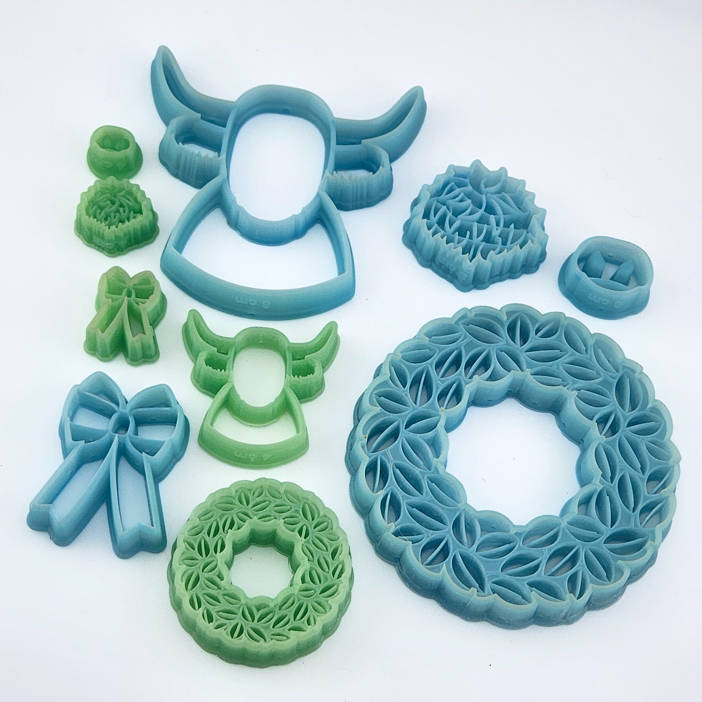 Highland Cow and Wreath Polymer Clay Cutter Set