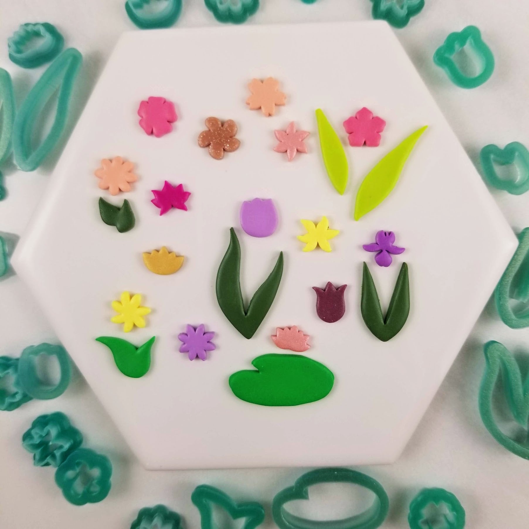 Tiny spring flower polymer clay cutter set. 3D printed spring clay cutter made of resin